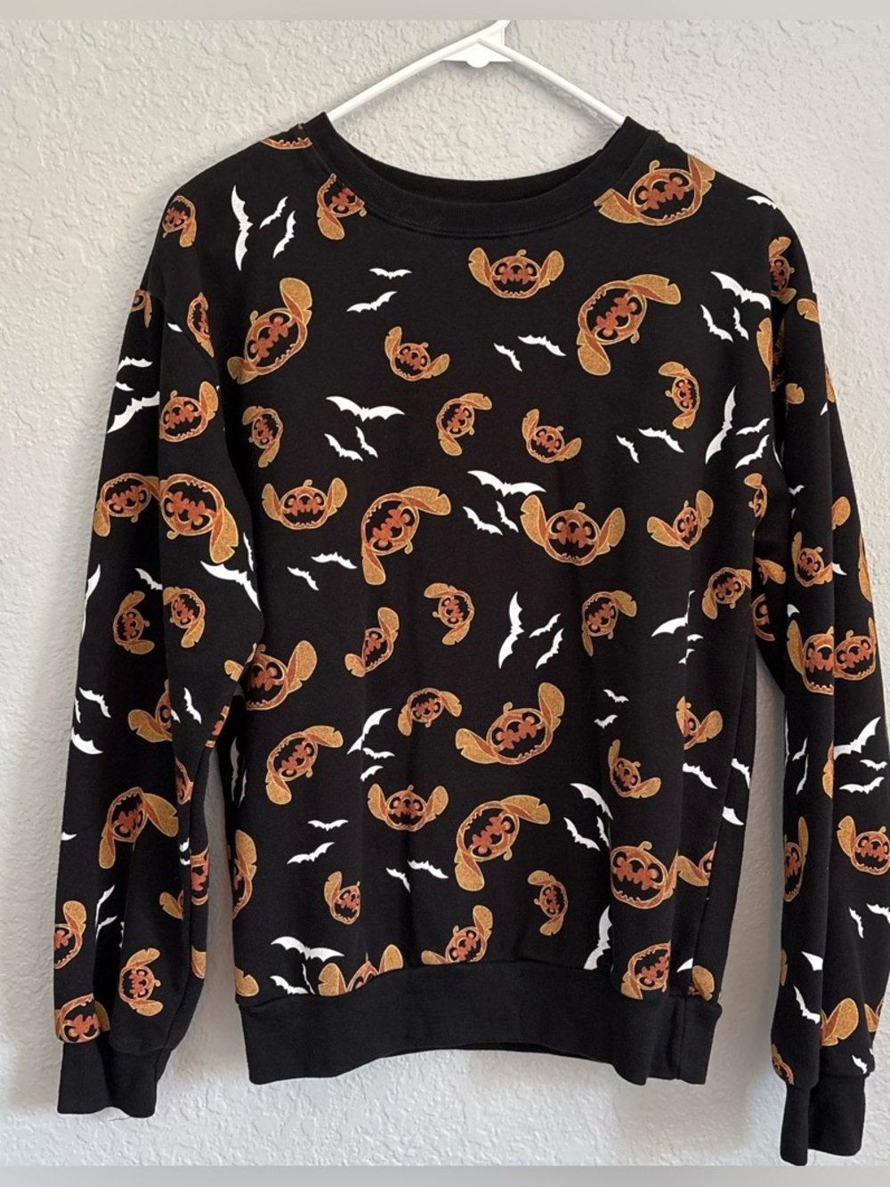 Disney Halloween Stitch Pumpkin & Bat Pull over Sweatshirt Sz XS